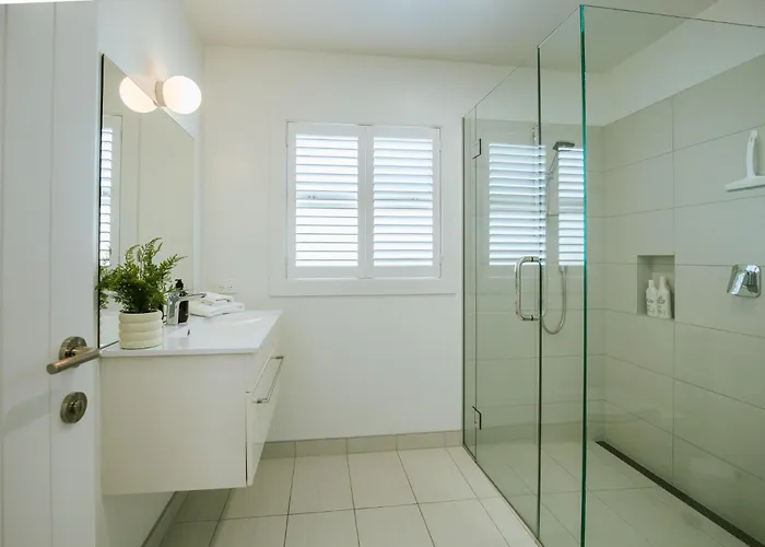 Penshurst - & Mountain Views - Sleeps 10 * Wanaka