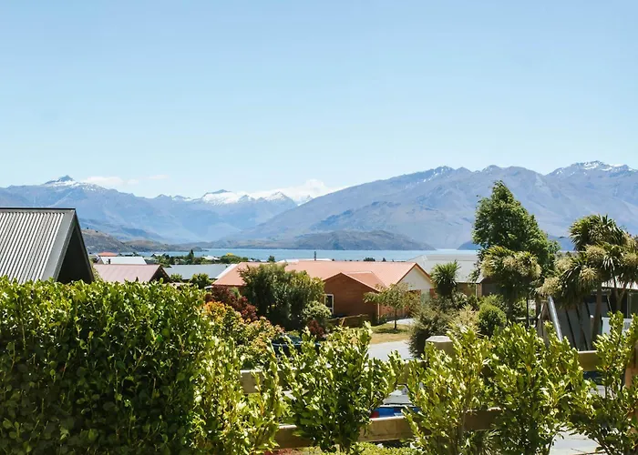 Penshurst - & Mountain Views - Sleeps 10 Wanaka