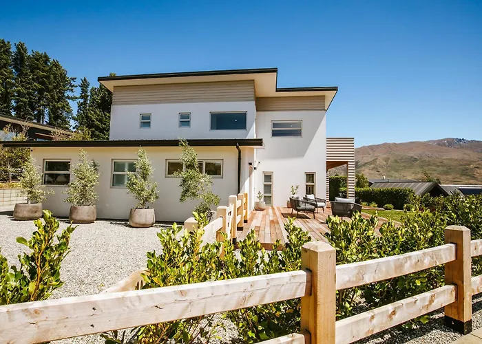 Ferienhaus Penshurst - & Mountain Views - Sleeps 10 Wanaka